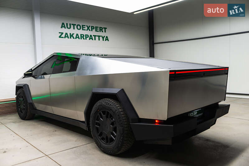 Пикап Tesla Cybertruck 2024 в Мукачево