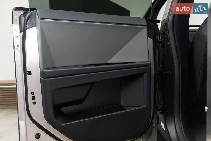 Пикап Tesla Cybertruck 2024 в Мукачево