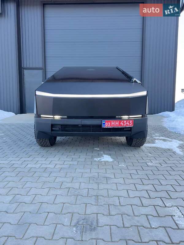 Пикап Tesla Cybertruck 2024 в Дубно