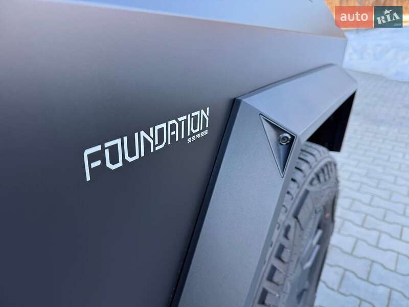 Пикап Tesla Cybertruck 2024 в Дубно