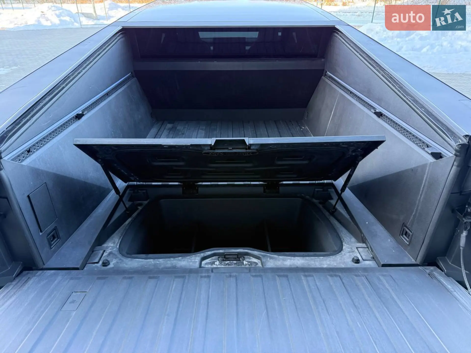 2024 Tesla Cybertruck - мініатюра 52