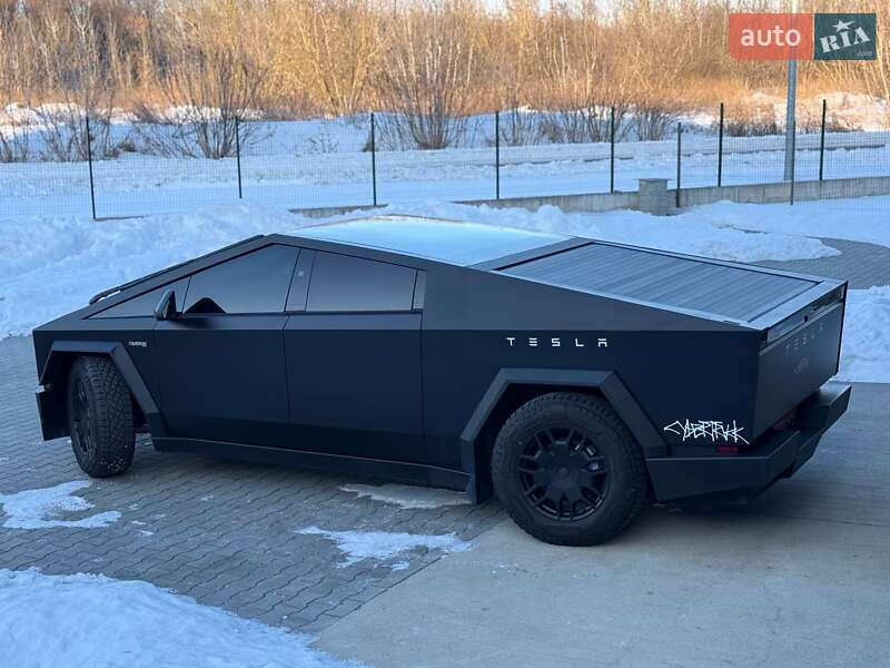 Пикап Tesla Cybertruck 2024 в Дубно