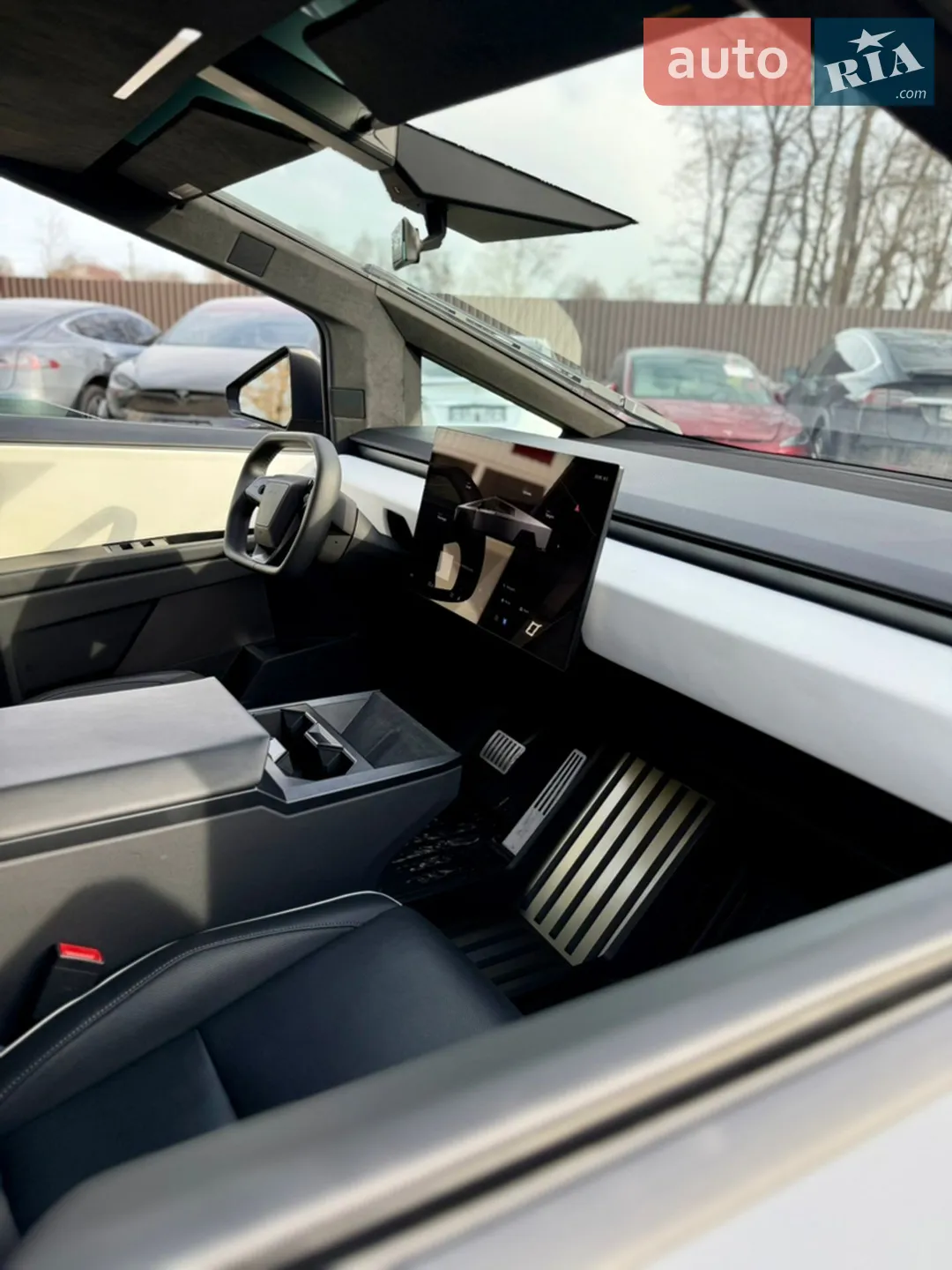 2024 Tesla Cybertruck - мініатюра 22