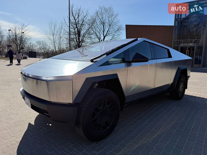 Пикап Tesla Cybertruck 2024 в Киеве