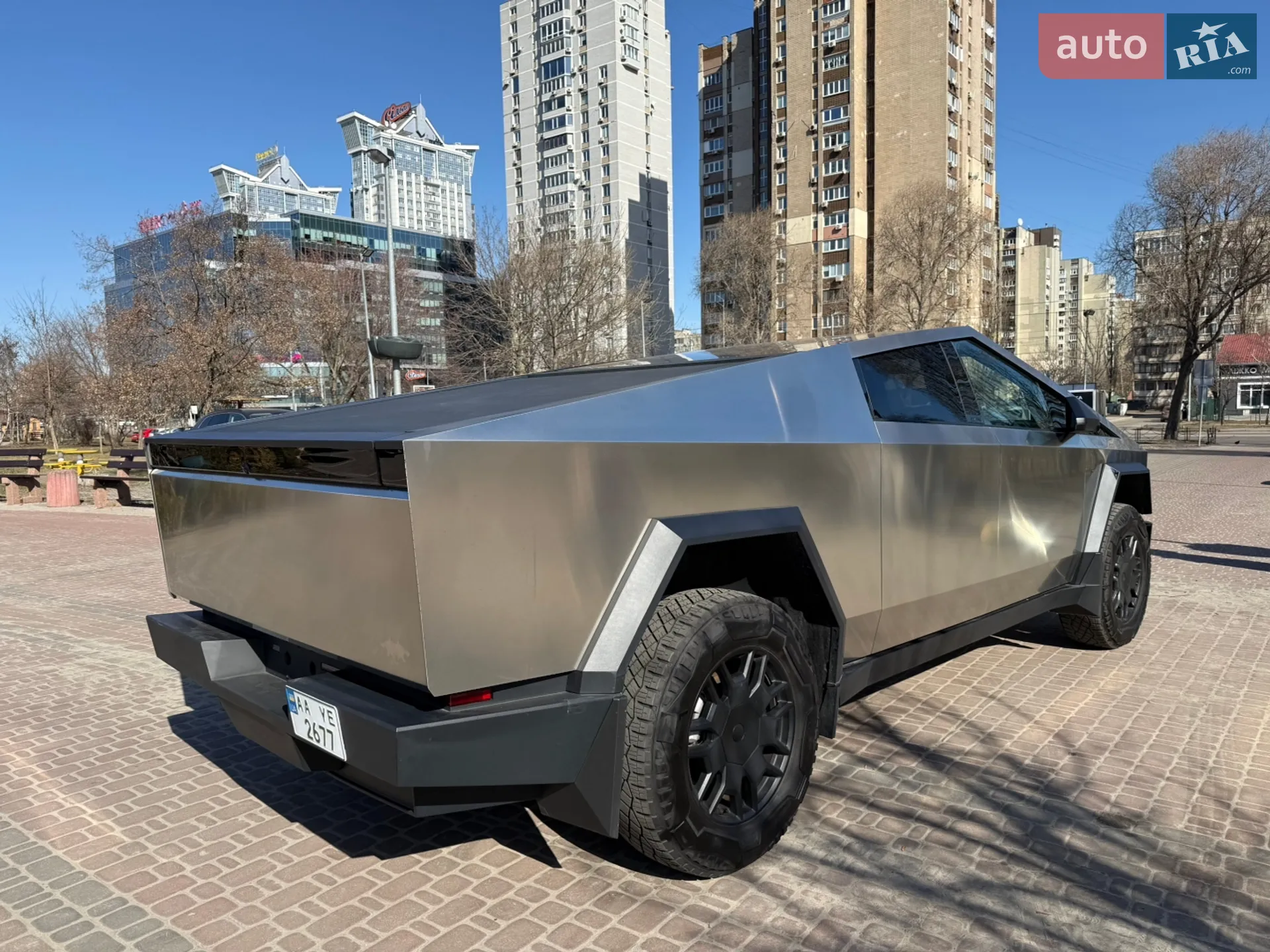 2024 Tesla Cybertruck - мініатюра 2
