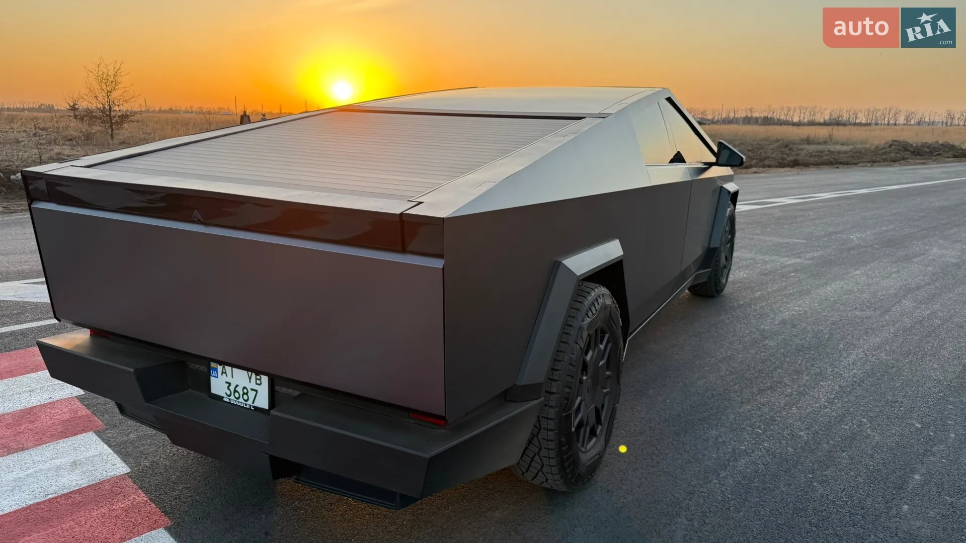2024 Tesla Cybertruck - мініатюра 31