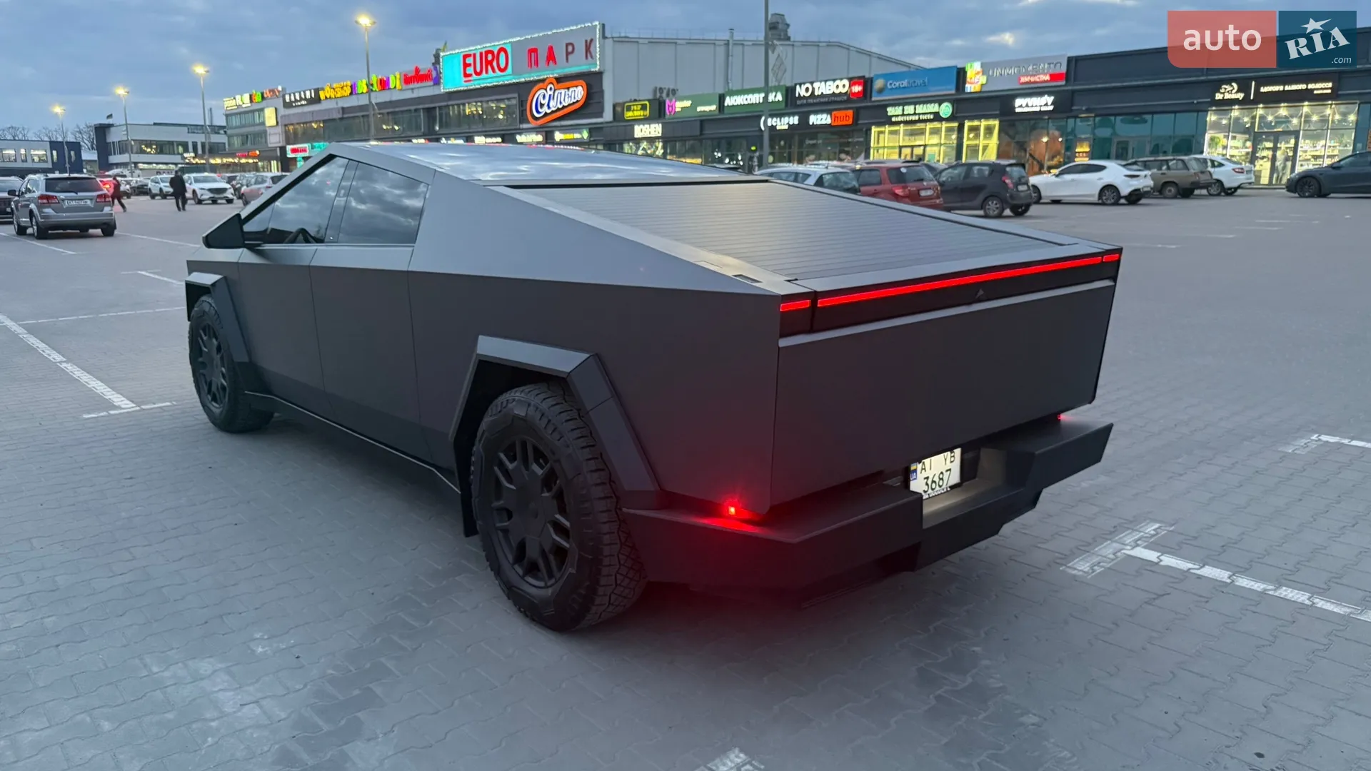 2024 Tesla Cybertruck - мініатюра 16