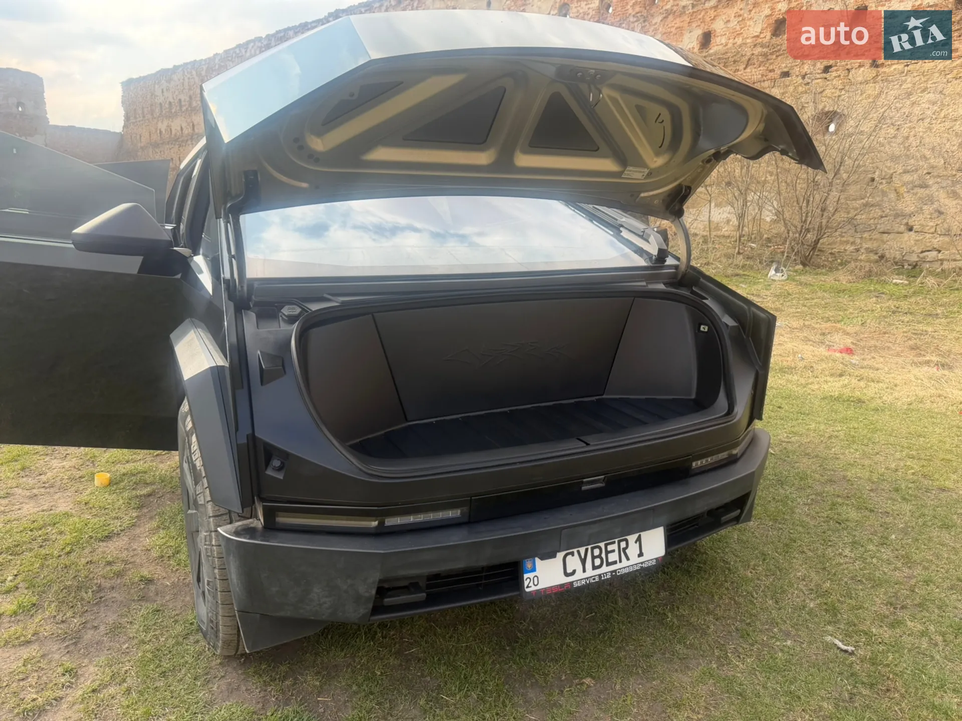 2024 Tesla Cybertruck - мініатюра 32