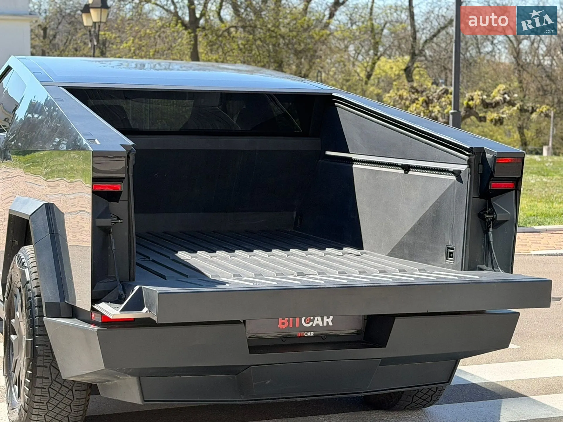2024 Tesla Cybertruck - мініатюра 26