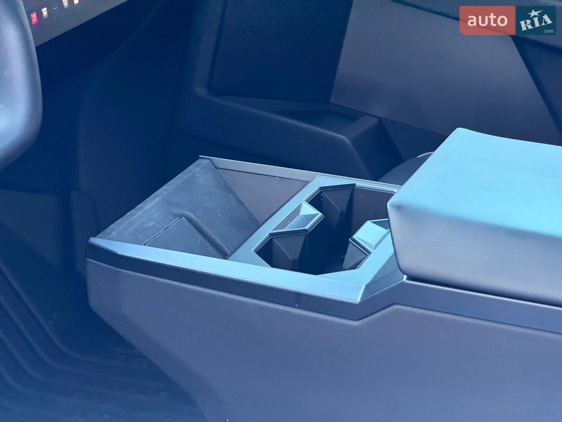 2024 Tesla Cybertruck - мініатюра 43