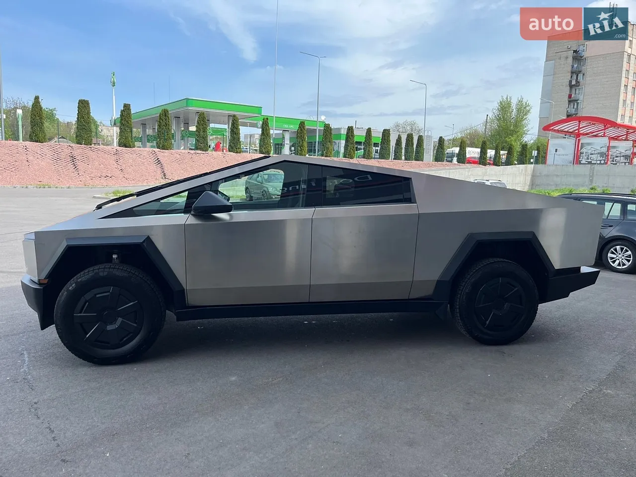 2024 Tesla Cybertruck - мініатюра 9