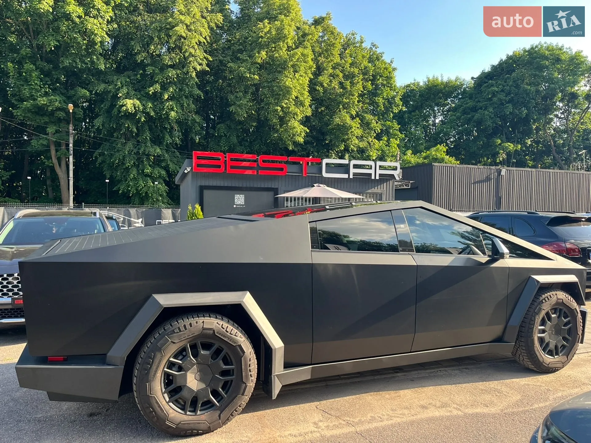 2024 Tesla Cybertruck - мініатюра 10