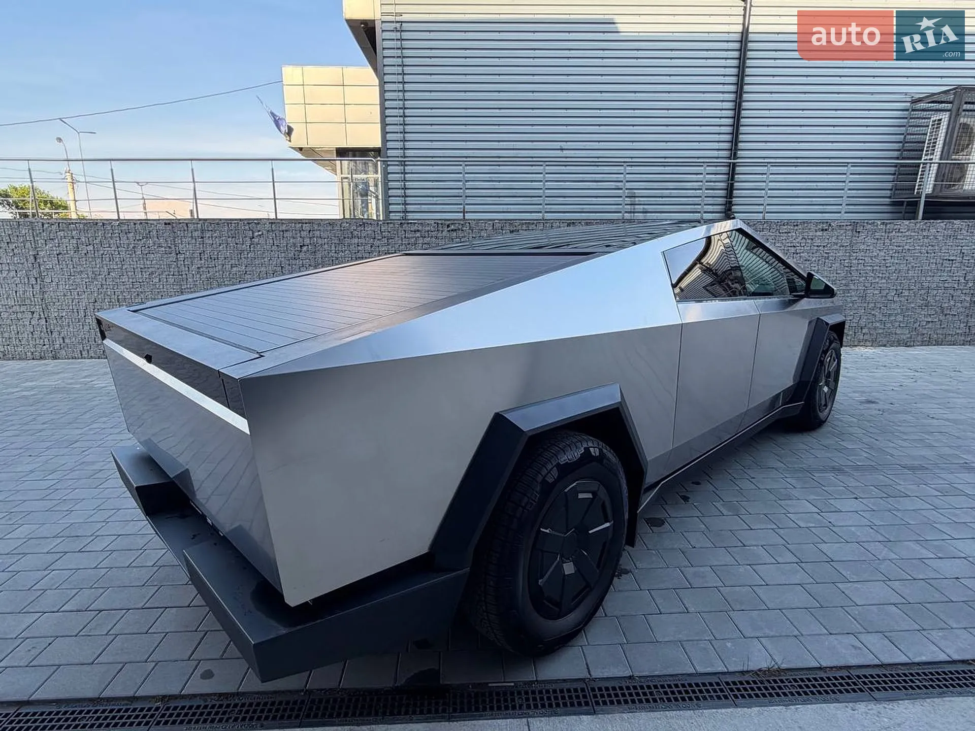 2024 Tesla Cybertruck - мініатюра 4
