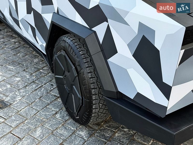 Пикап Tesla Cybertruck 2024 в Львове