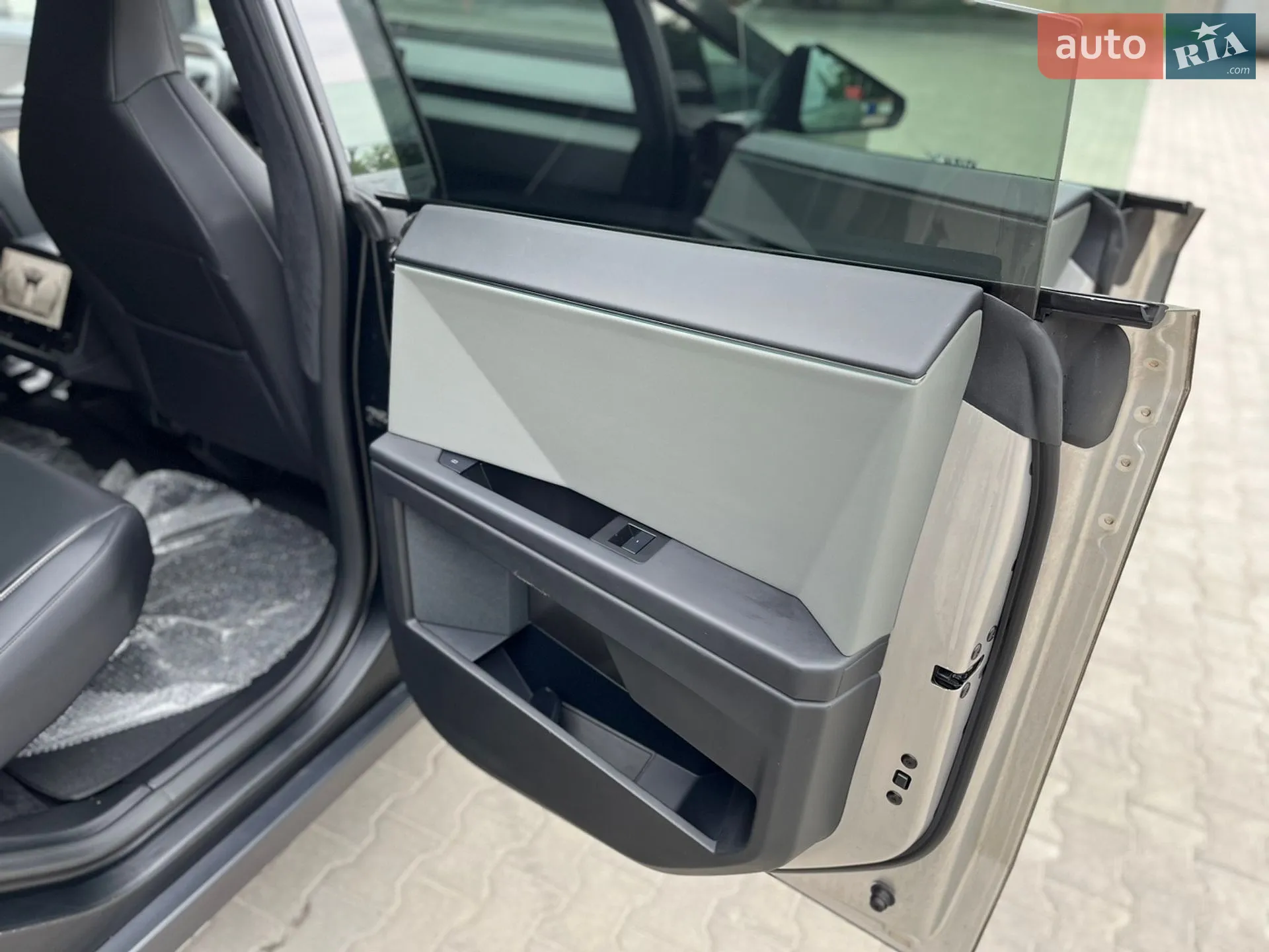 2024 Tesla Cybertruck - мініатюра 36