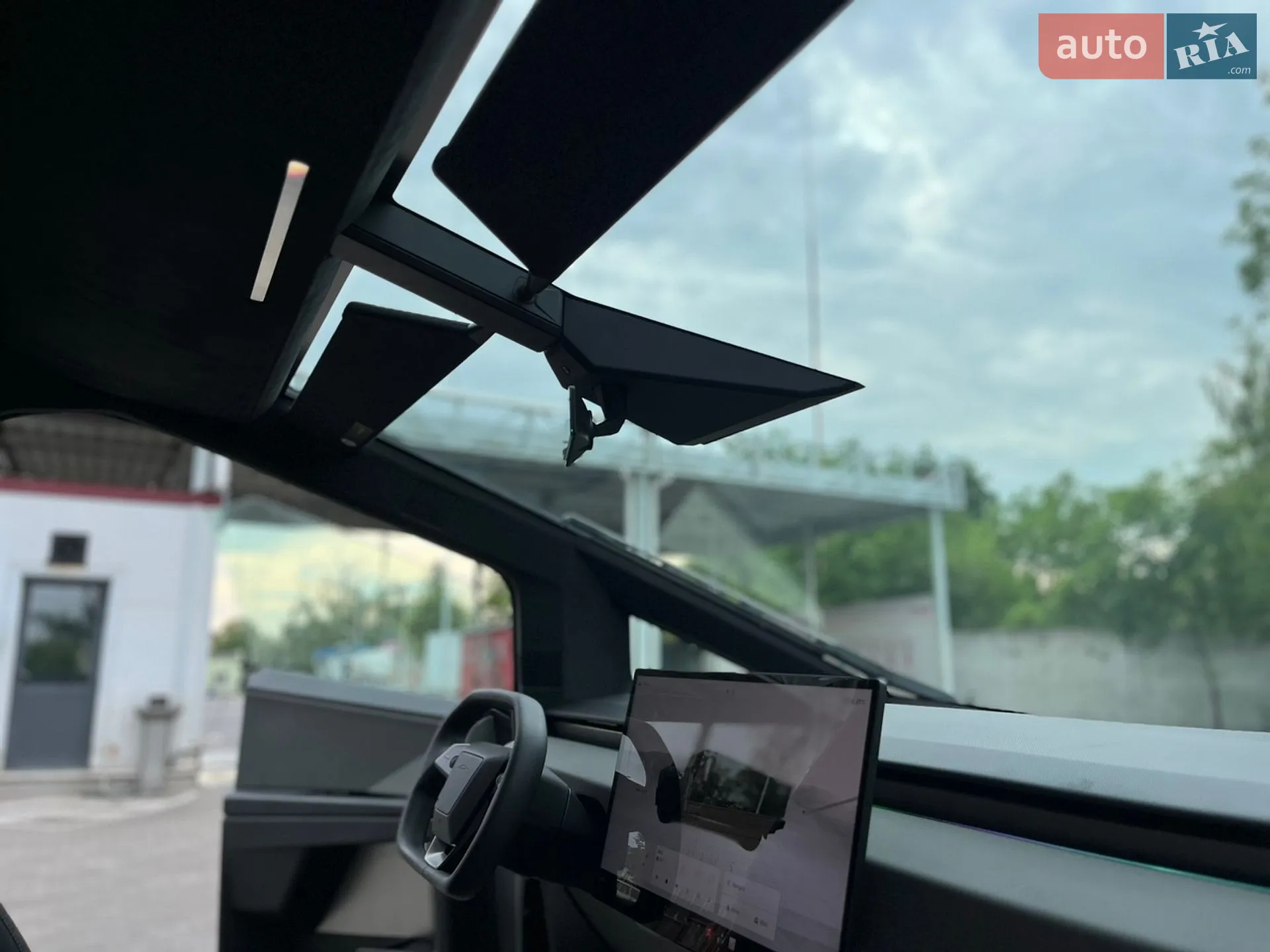 2024 Tesla Cybertruck - мініатюра 40