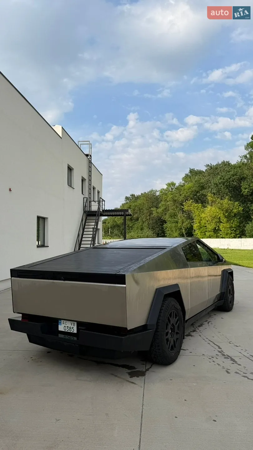 2025 Tesla Cybertruck - мініатюра 4