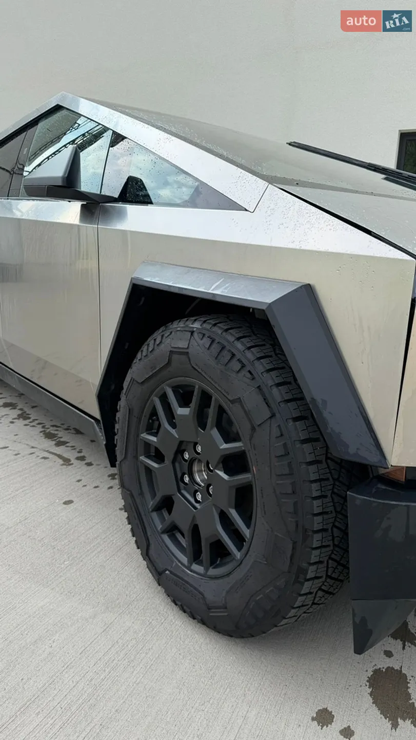2025 Tesla Cybertruck - мініатюра 6