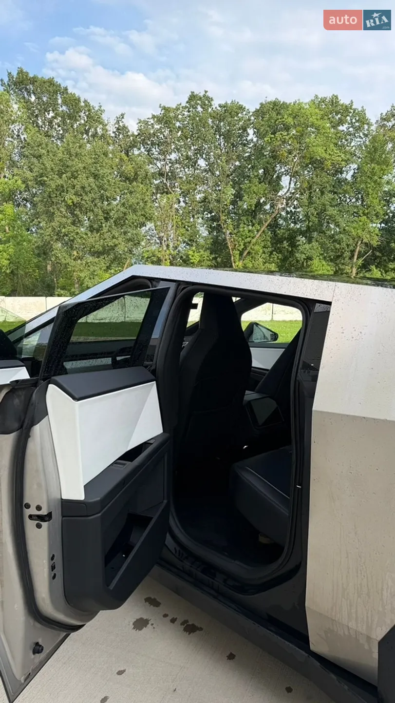 2025 Tesla Cybertruck - мініатюра 8
