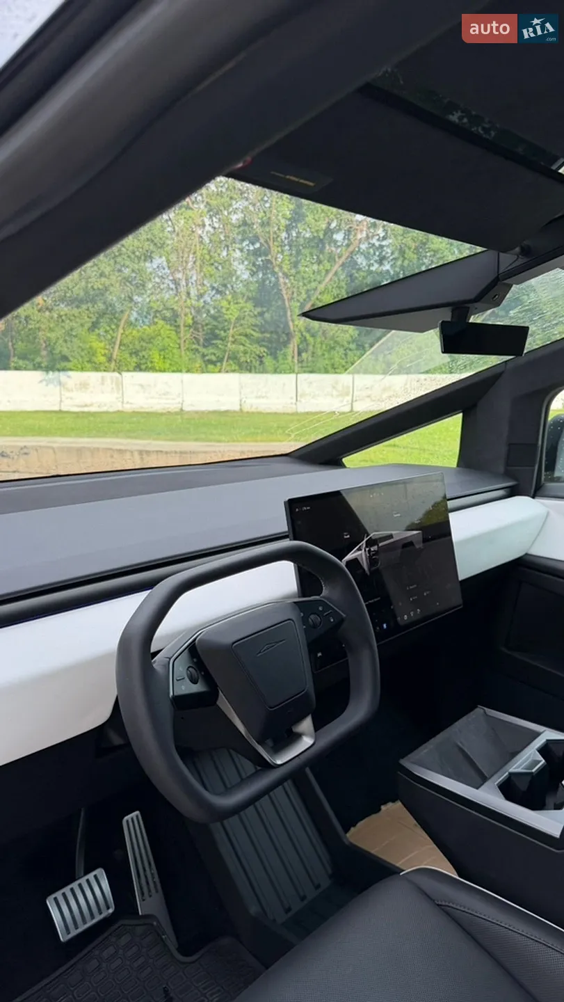 2025 Tesla Cybertruck - мініатюра 11