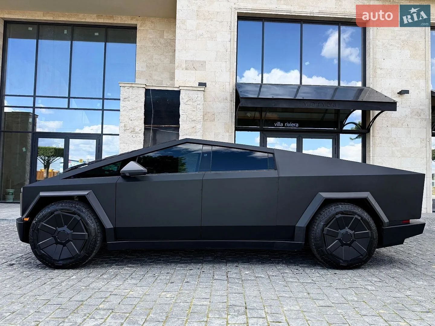 2024 Tesla Cybertruck - мініатюра 11