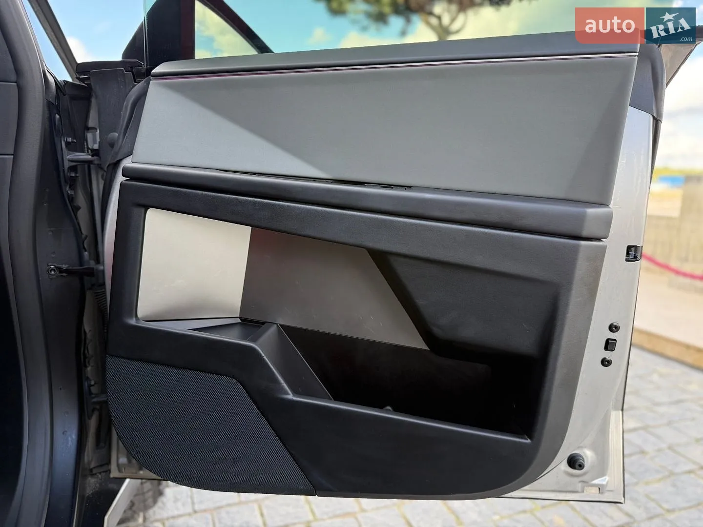 2024 Tesla Cybertruck - мініатюра 65