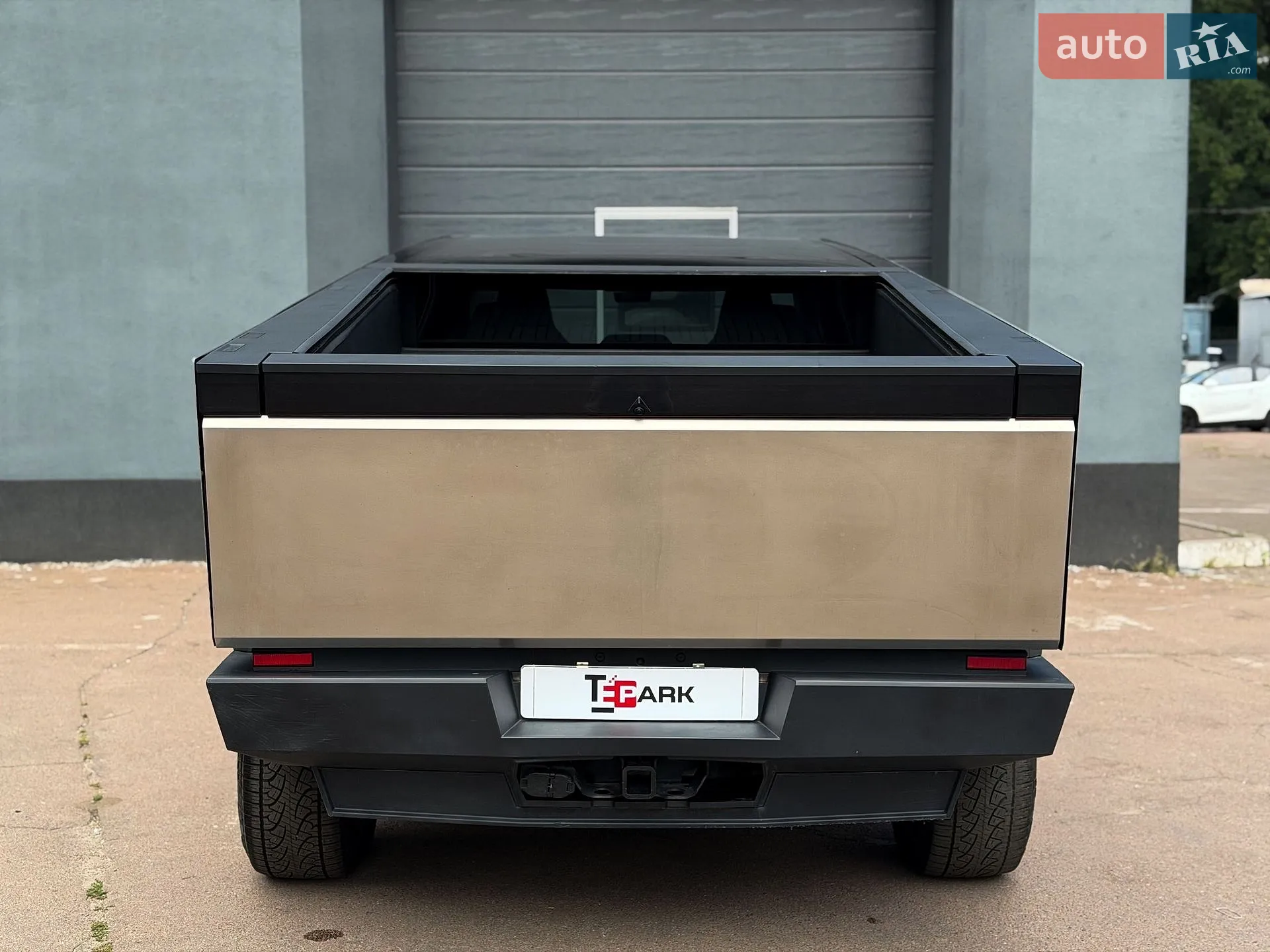2024 Tesla Cybertruck - мініатюра 9