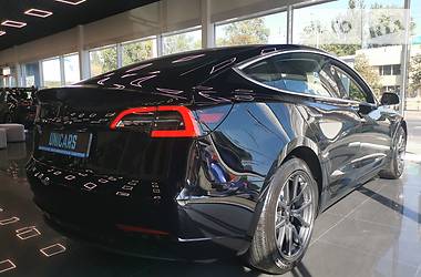 Седан Tesla Model 3 2018 в Одессе