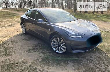 Седан Tesla Model 3 2018 в Запоріжжі