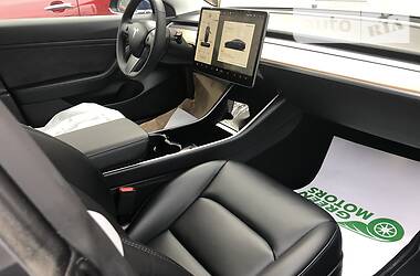 Хетчбек Tesla Model 3 2019 в Одесі