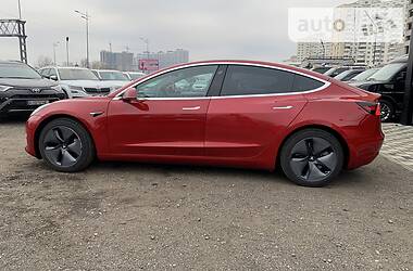 Седан Tesla Model 3 2019 в 