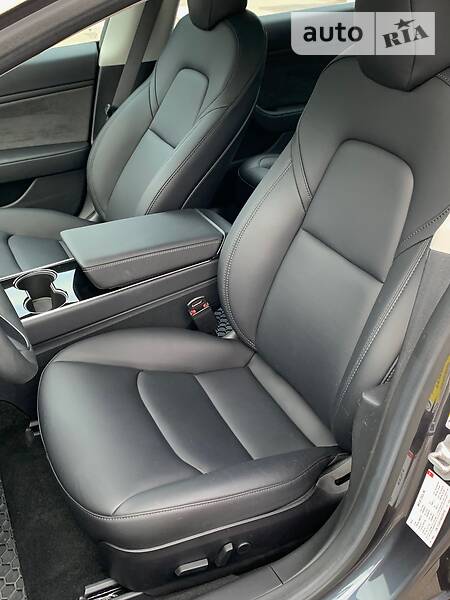 Седан Tesla Model 3 2018 в Харькове