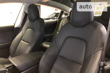 Седан Tesla Model 3 2018 в 