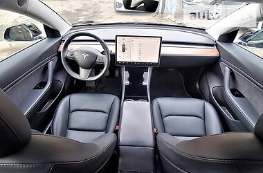 Седан Tesla Model 3 2018 в 