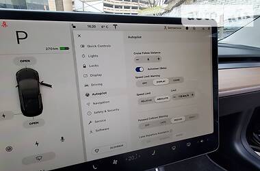 Седан Tesla Model 3 2018 в 