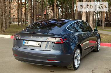 Седан Tesla Model 3 2018 в Харкові