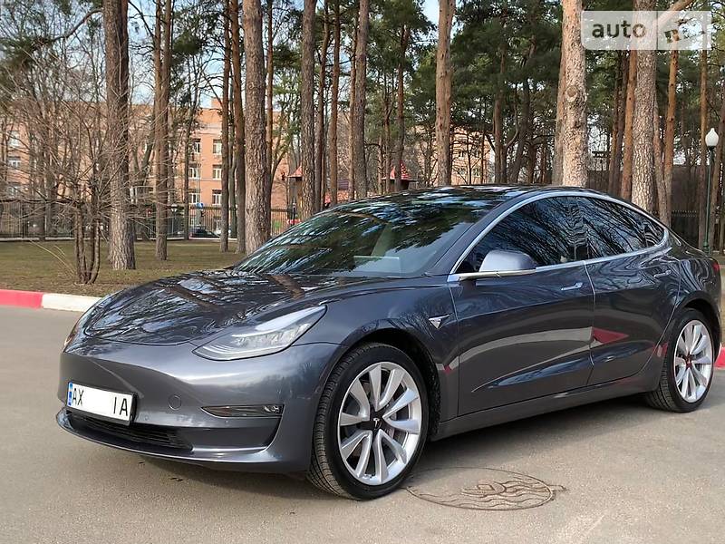 Седан Tesla Model 3 2018 в Харкові