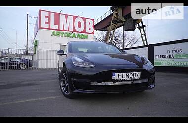 Седан Tesla Model 3 2018 в 