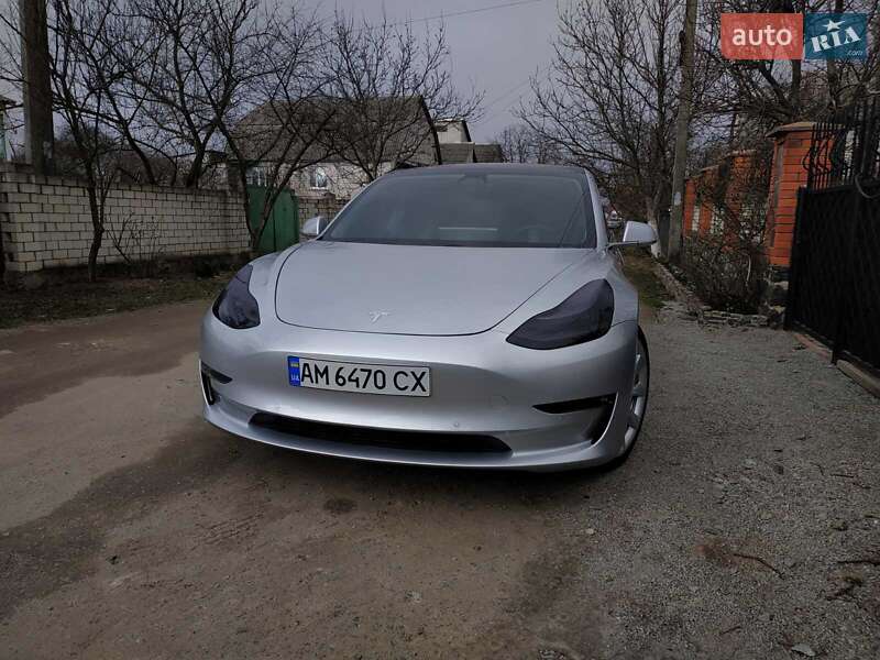 Седан Tesla Model 3 2018 в Житомире