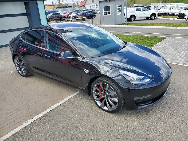 Седан Tesla Model 3 2019 в Києві