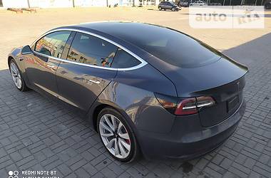 Седан Tesla Model 3 2019 в Запорожье