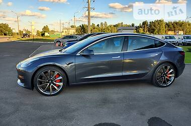 Седан Tesla Model 3 2019 в Киеве