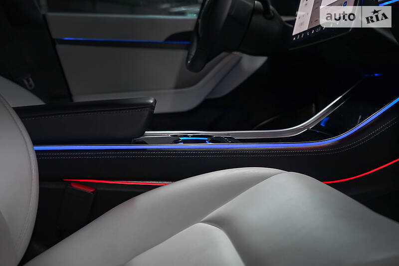 Седан Tesla Model 3 2019 в Києві фото 18 Седан Tesla Model 3 2019 в Києві