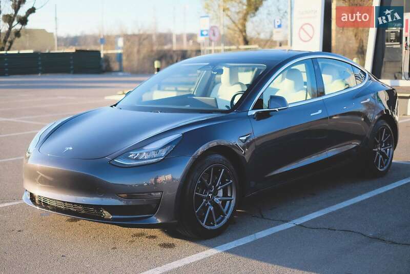 Седан Tesla Model 3 2018 в Киеве фото 5 Седан Tesla Model 3 2018 в Киеве
