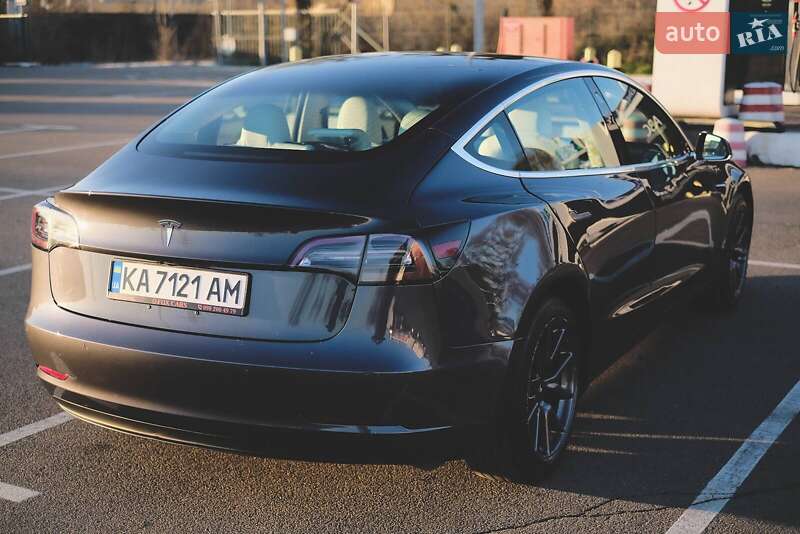 Седан Tesla Model 3 2018 в Киеве фото 33 Седан Tesla Model 3 2018 в Киеве