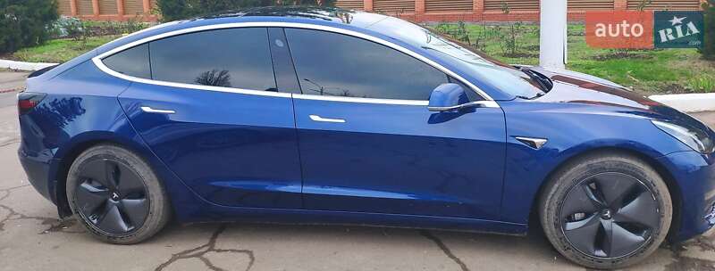 Седан Tesla Model 3 2019 в Одессе