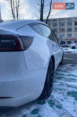 Седан Tesla Model 3 2019 в Киеве