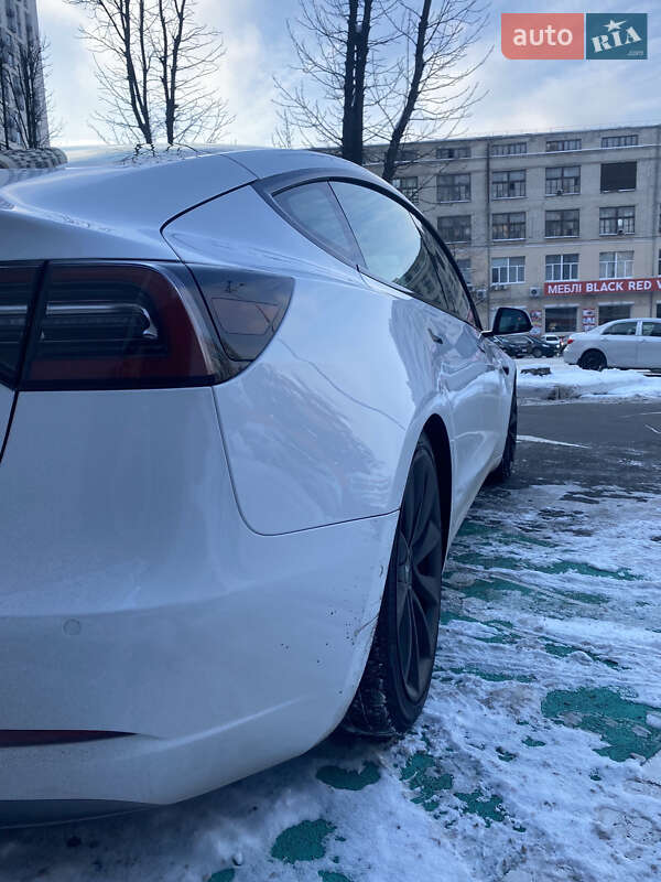 Седан Tesla Model 3 2019 в Киеве