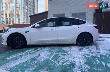 Седан Tesla Model 3 2019 в Киеве
