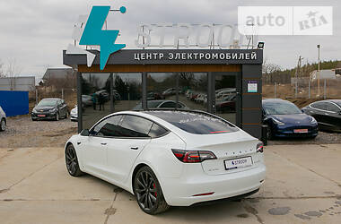 Седан Tesla Model 3 2019 в Харькове